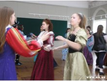 Исторически бал 13-04-08-57