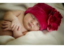 baby%2520in%2520pink%2520hat%2520hr[1].jpg