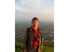 Оранжевый турист на вершине Машука.JPG
