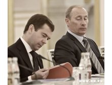 ..а чем это там у нас господин президент занимается?..