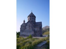 Сама церквушка в Лачине