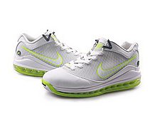 nike_airmax_lebron_VII_3_mid 2400.jpg