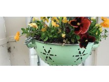 repurposed-planter-07-640x290.jpg