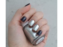 Anny Drama queen + Essie No Place like chrome.JPG