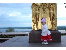Белый, в 2 года с платьем
