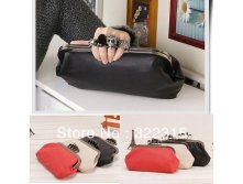 Free-Shipping-Women-Lady-Skulls-Knuckle-Black-Duster-Clutch-Evening-Bag-PU-Leather-Ring-Bag-Clutch.jpg