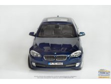 Norev BMW 550i.  1:18