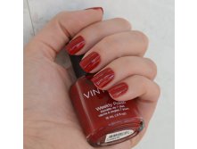 CND Vinylux  Decadance 2.JPG