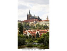 stock-photo-the-royal-castle-in-prague-115384705.jpg