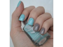 Essie Chinchilly + Priti Nyc Crown of Trons.JPG