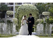 romantic-garden-wedding-decor.jpg