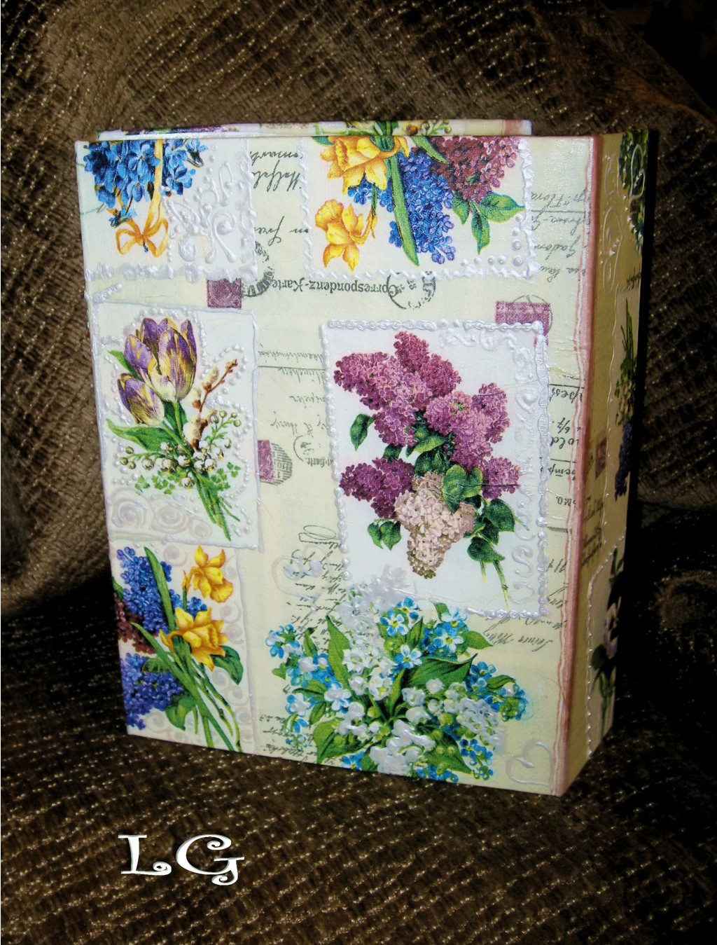Коробочка под документы, лекарства и т.д., / в технике : декупаж