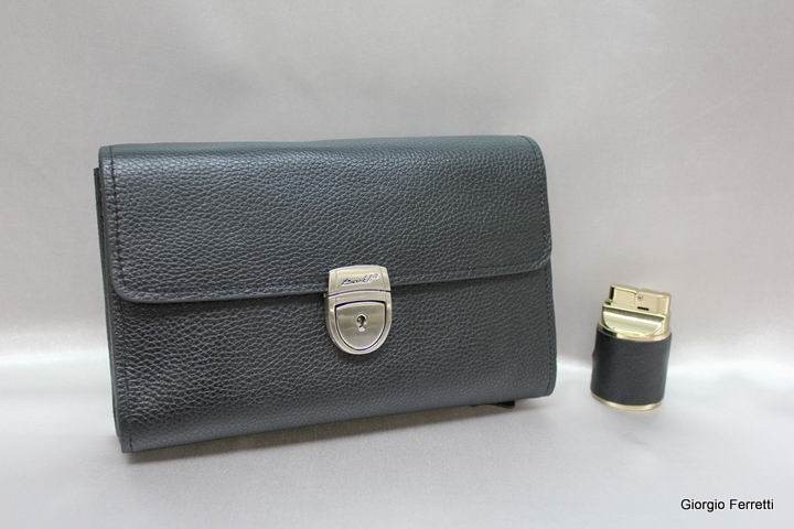 Br 0208 03 black.jpg