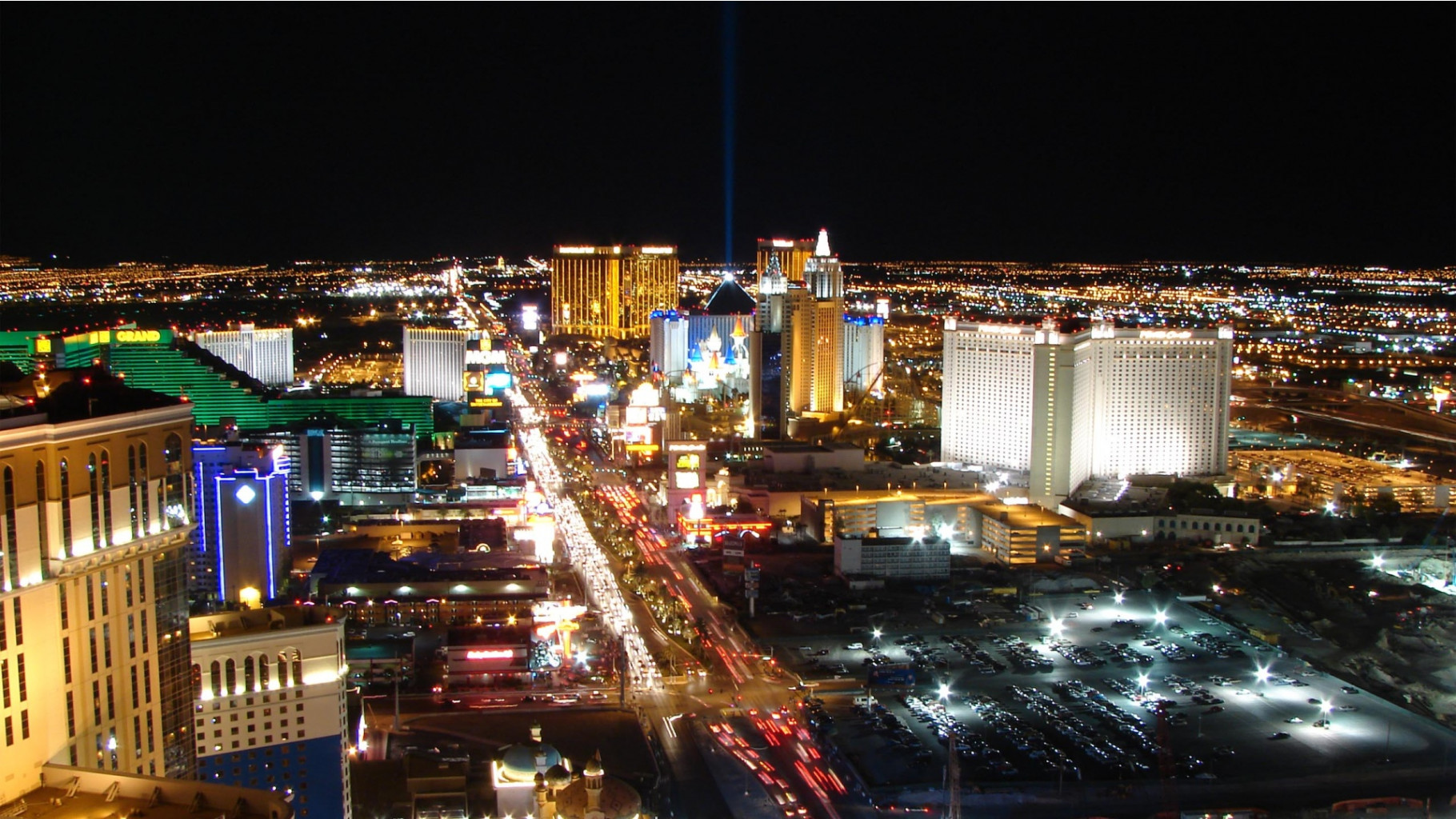 Las_Vegas_Strip_-_2560x1600.jpg