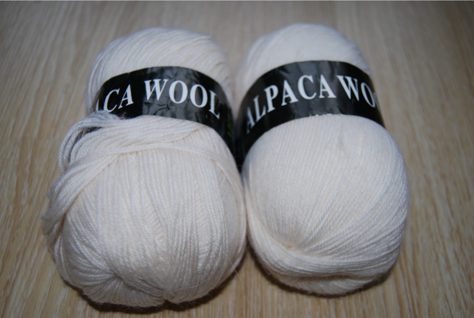 ALPACA WOOL 40% , 60%  300 100, 100.