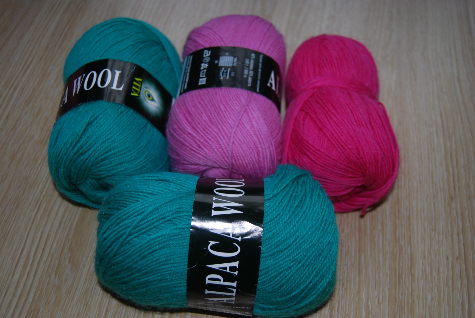 ALPACA WOOL 40% , 60%  300 100, 100.