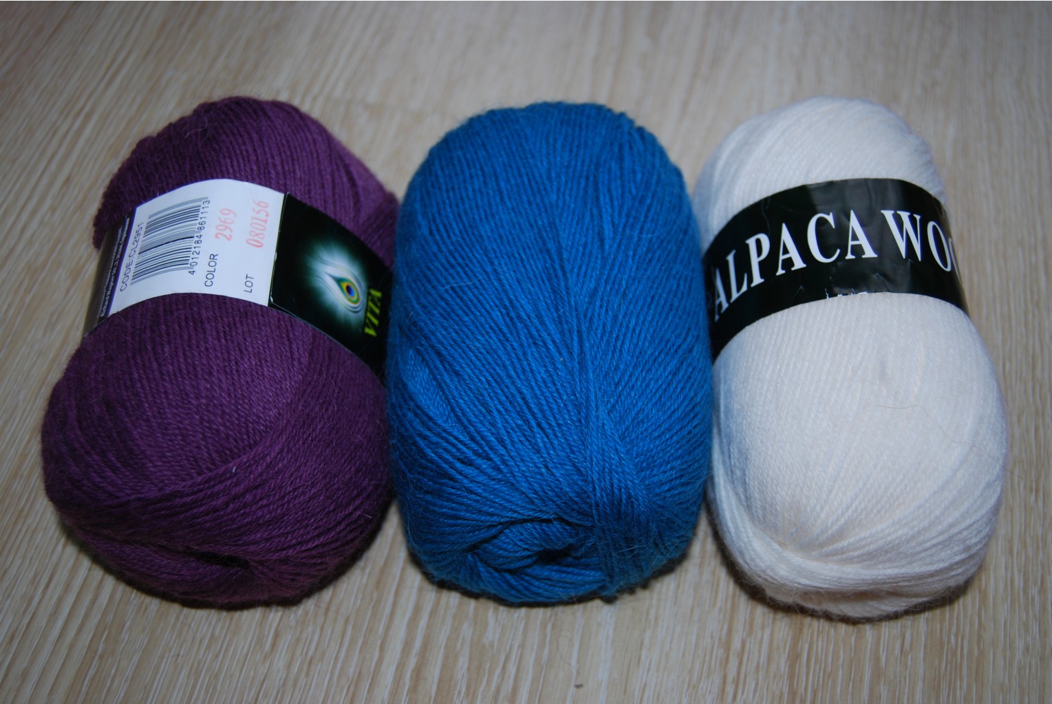 ALPACA WOOL 40% , 60%  300 100, 100.