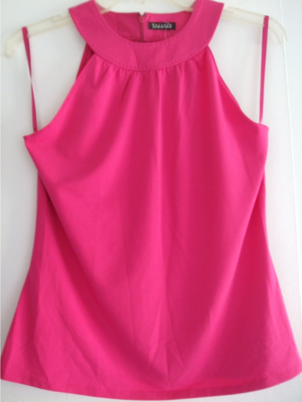  Tahari S