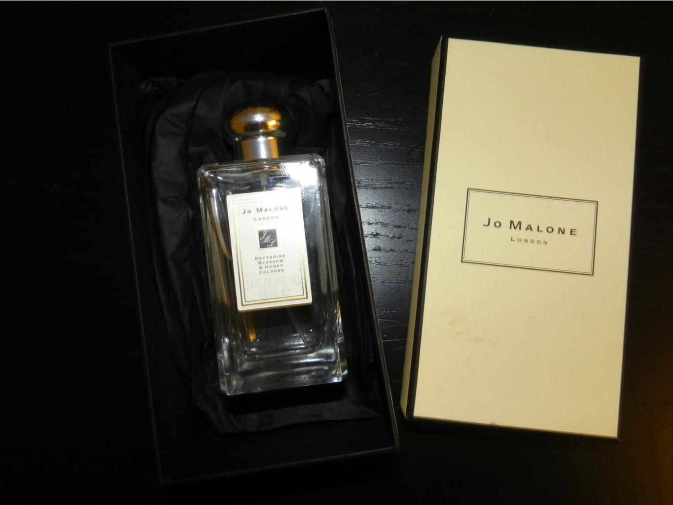 jo_malone_nectarine_blossom__honey_cologne_100ml.JPG