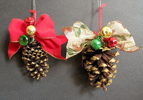 pinecone-christmas-ornaments-800X800.jpg