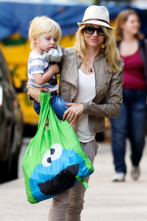 celeb_blog_naomi_watts.jpg