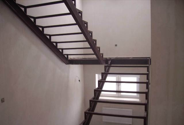 stairs0103.jpg