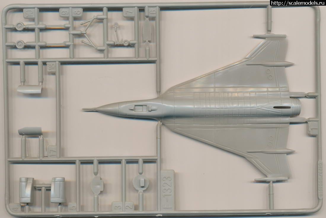 Trumpeter F-16XL 4.jpg