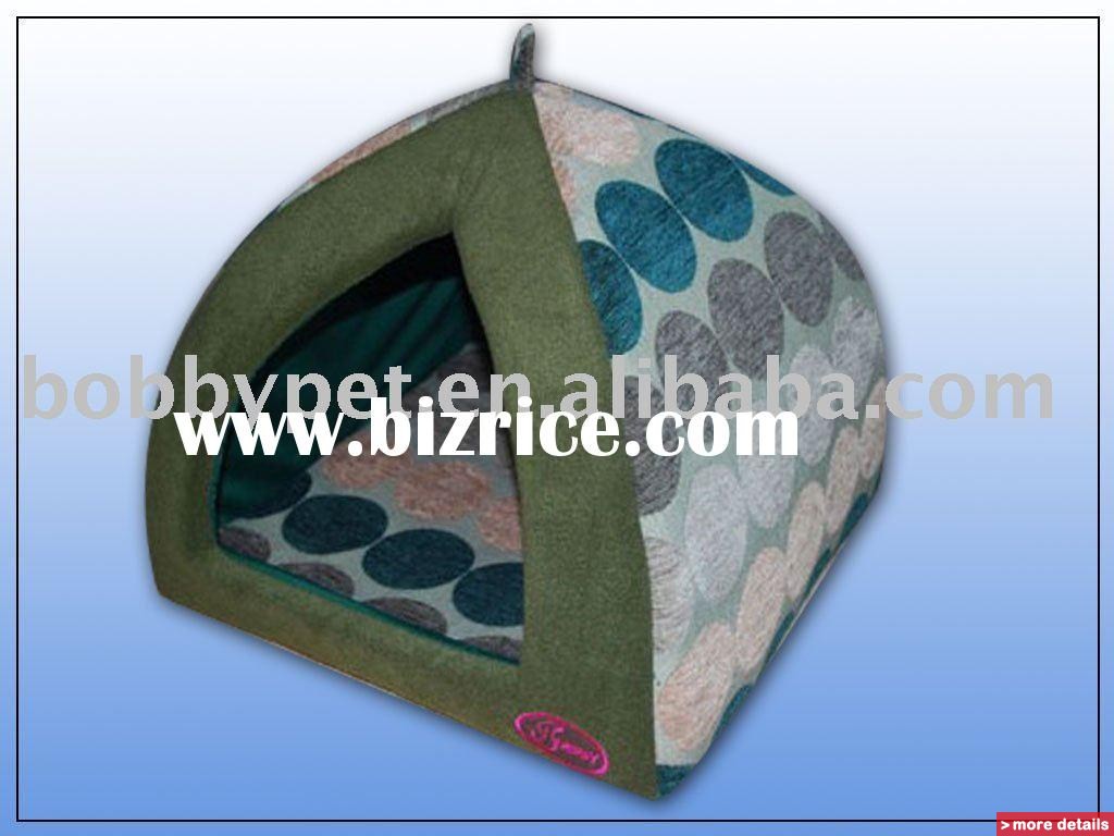 Pyramid_Blue_Dotted_Cloth_Cat_House_Blue.jpg