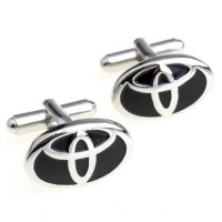 cufflinks-toyota_1_thm.jpg