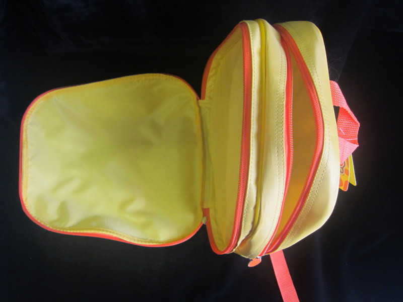 6-21 рюкзак дошкольный жирафжёлтый внутри.jpg