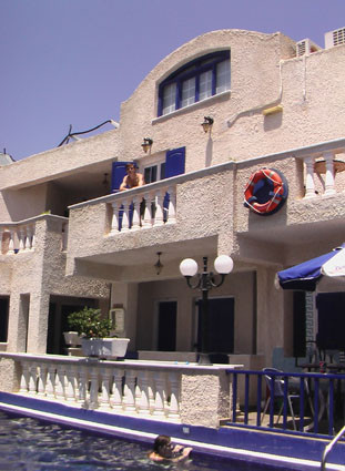 Santorini_Hotel.jpg