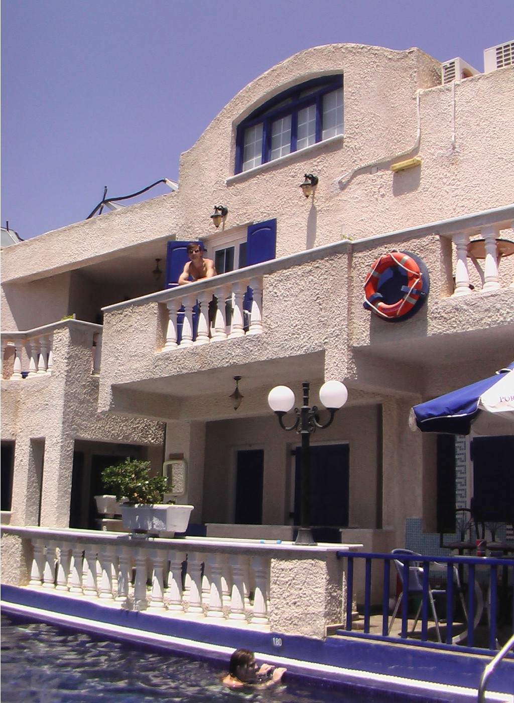 Santorini_Hotel_Ya.jpg