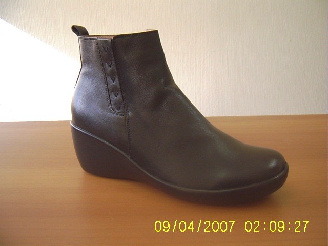 W 6100 чер. к. б;  1,050.00 р