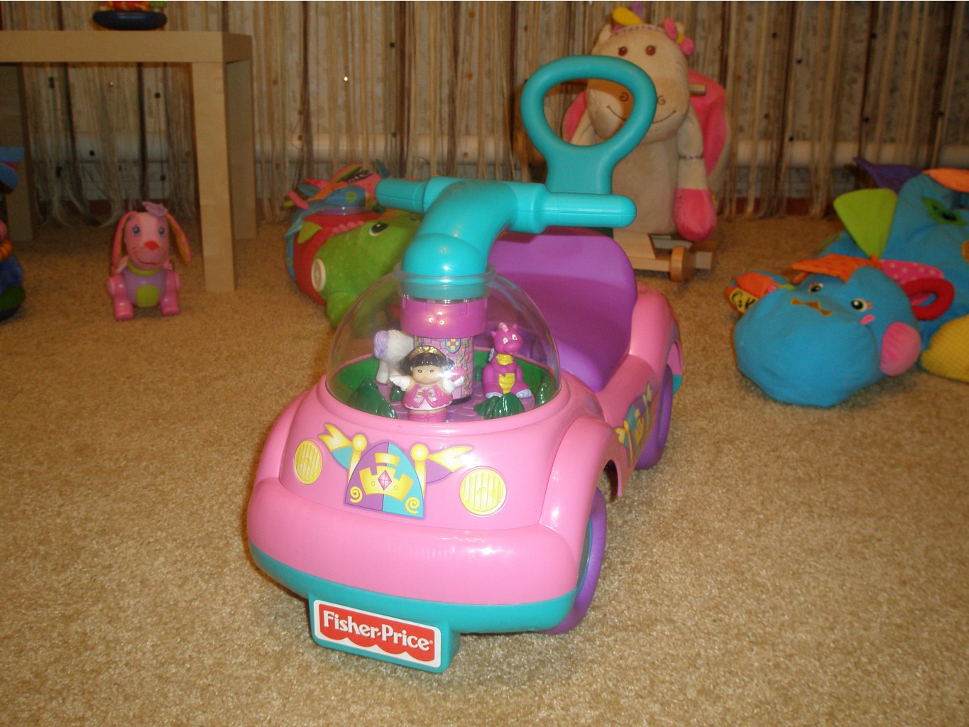 Машинка-каталка FisherPrice