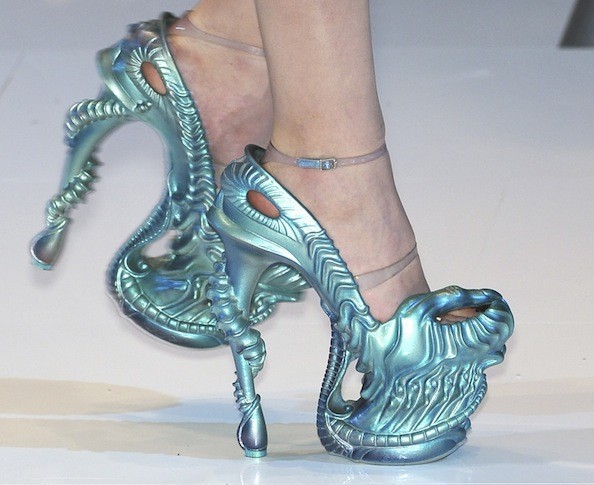 alexander_mcqueen_shoes_spring_2010.jpg