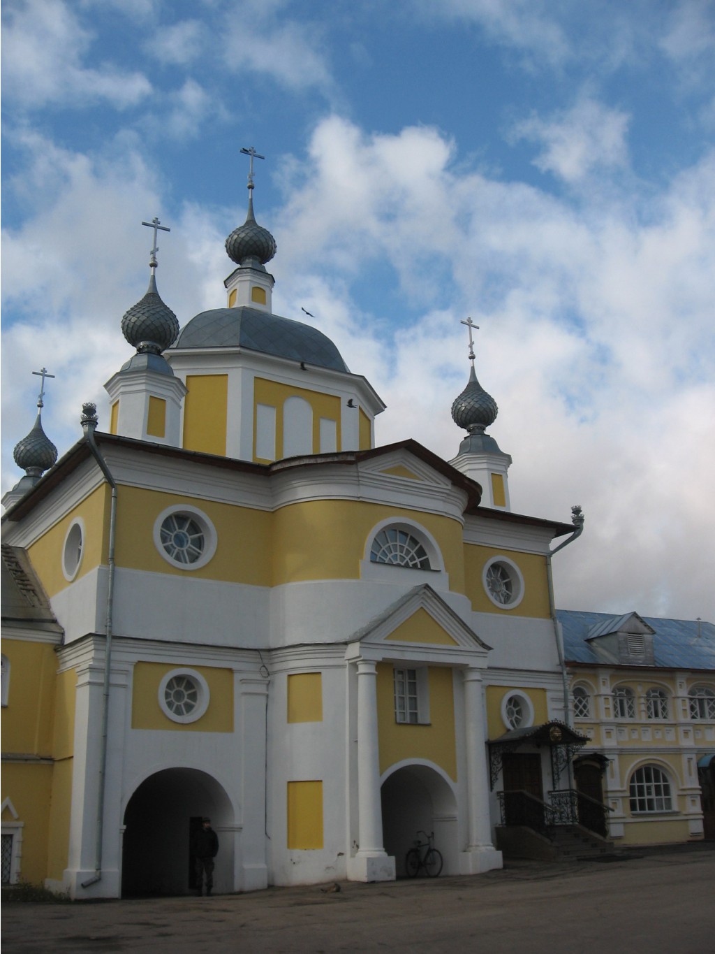 Введенский монастырь