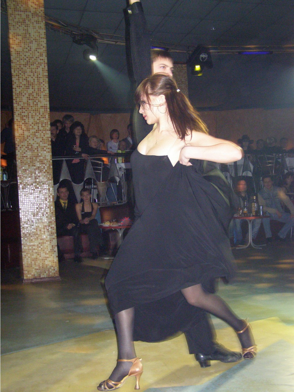 P2052374