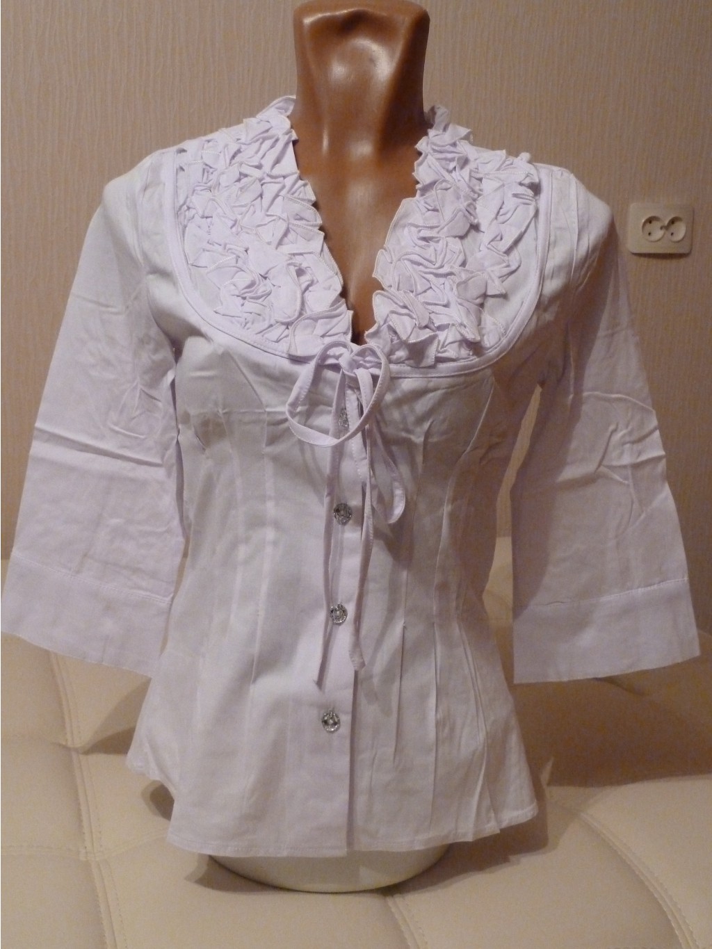  150,  S (40-42). M (42-44). L (44). XL (46). XXL (48)