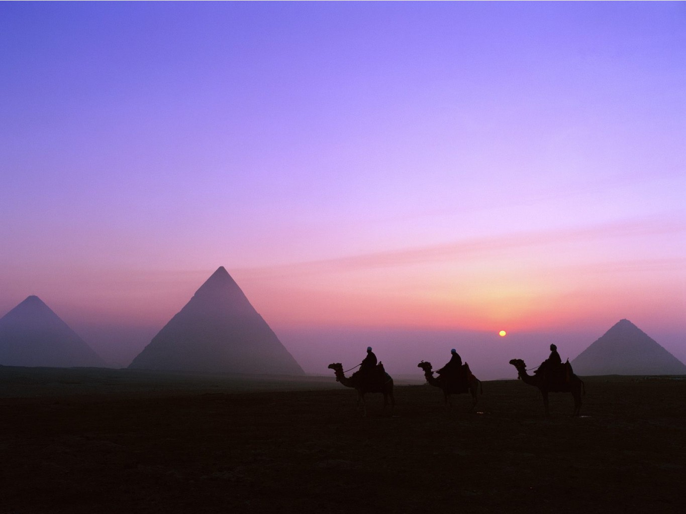 Mystic_Journey,_Pyramids,_Giza,_Egypt.jpg