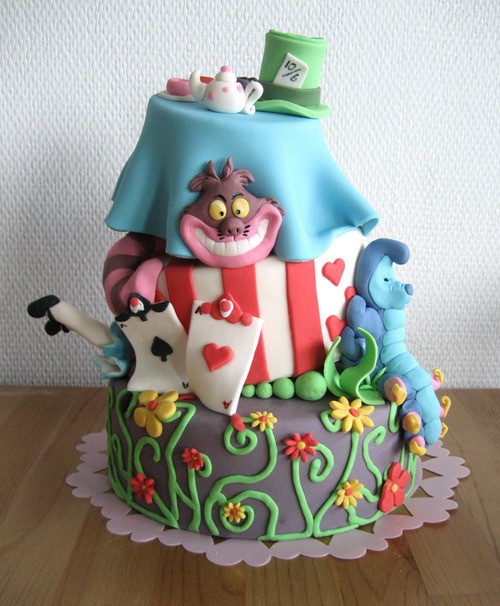 alisa-v-strane-chudes-tort-kreativ-voshititelno-eda-Favim.ru-62465.jpg
