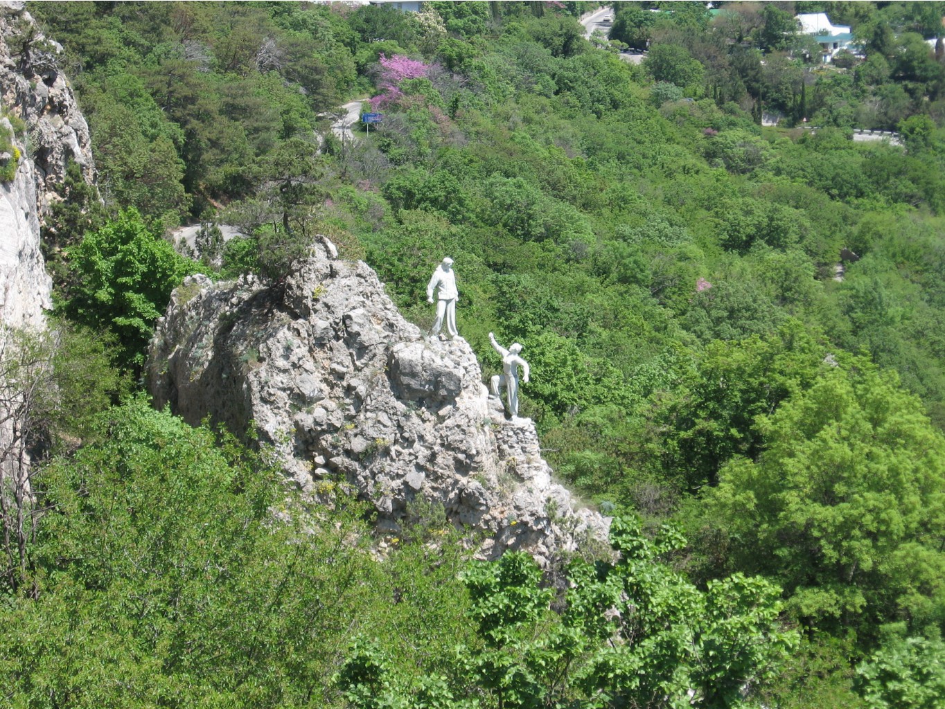 памятник скалалазам