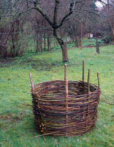 weave-your-own-elevated-flower-bed.jpg