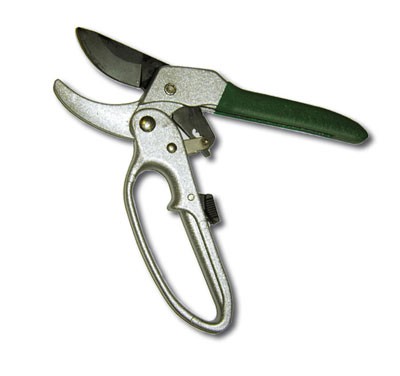 Секатор комфорт с храповым механизмом 265р