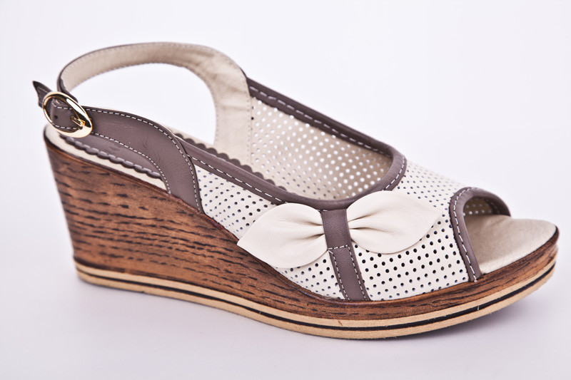 244 (03-04) 870 .jpg