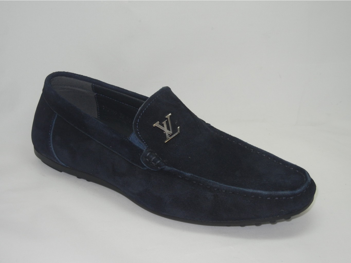  LV 01.jpg