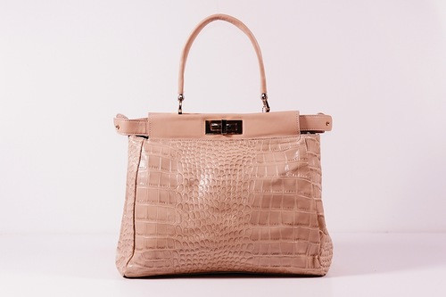 Fendi.  ,  1 350.