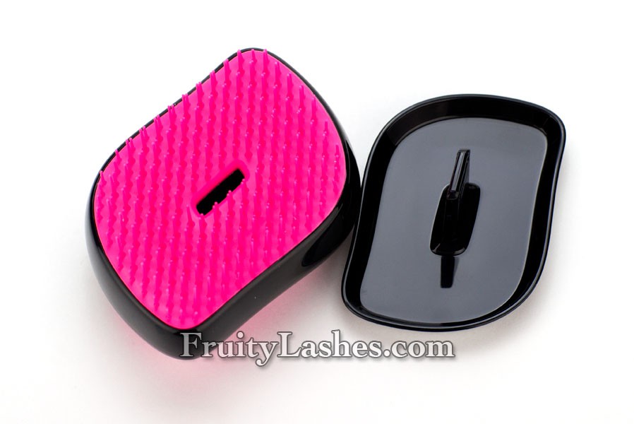 Tangle-Teezer-Compact-Styler-Pink-Sizzle-Cover-Opened.jpg