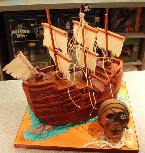 27-pirate-ship-unusual-cake-design-cool.jpg