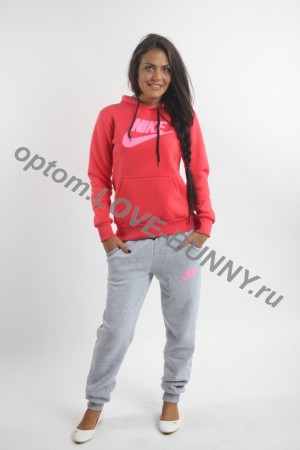 424  nike.    820,0