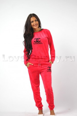 310  Chanel.   700,0